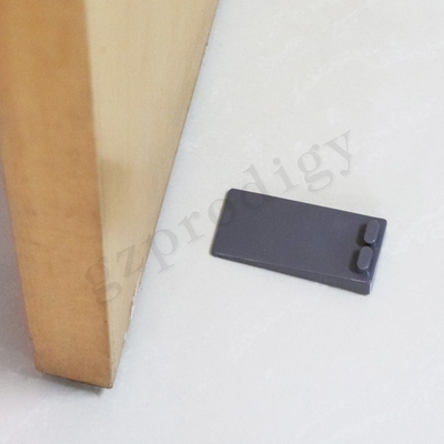 OEM滑り止めポリ塩化ビニールのプラスチック ドアは88x40x19mmのダーク グレー色をくさびで留める